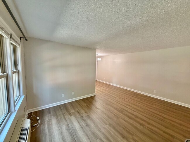 Building Photo - Arlington Gazebo Love, One Bedroom Close to Everything near Ballston