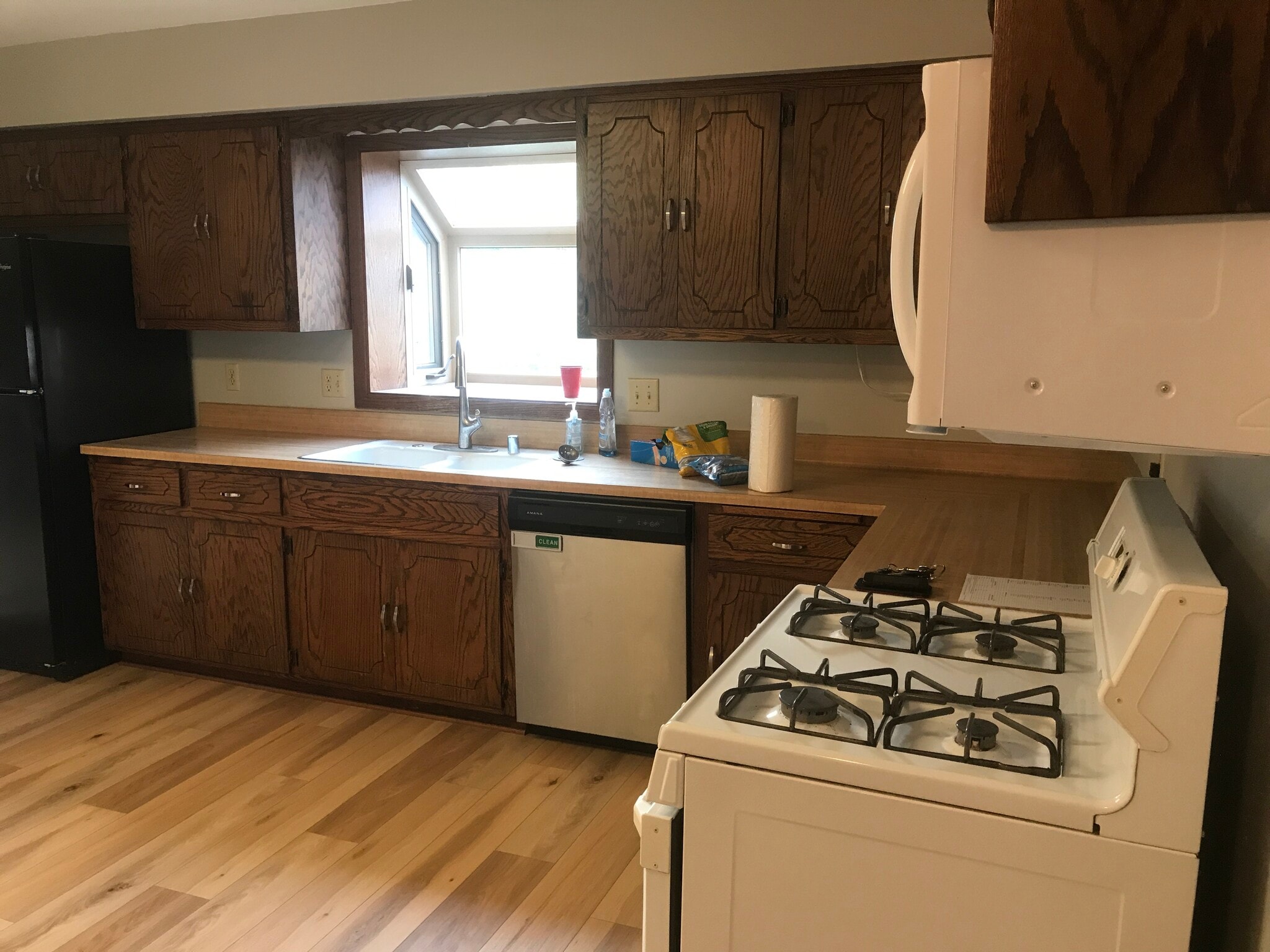 Kitchen - 2711 Albany Ct