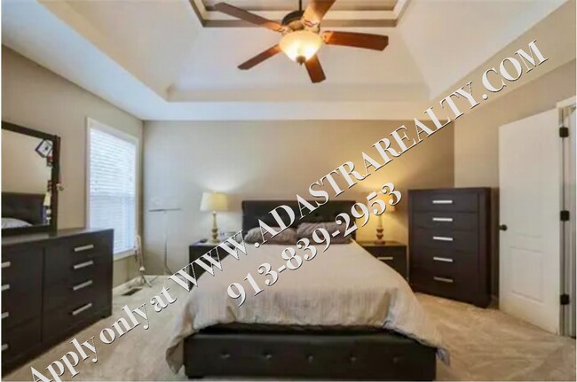 Building Photo - Beautiful 4 Bed 3 Bath Home in Olathe-Comi...