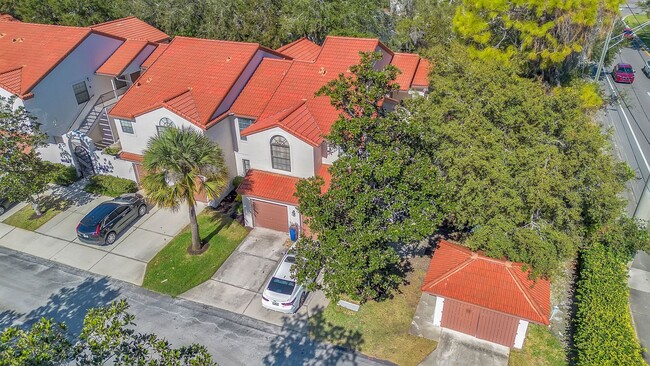 Building Photo - Spacious 3 Bedroom 2 Bath Condo in Gated Community of La Vita