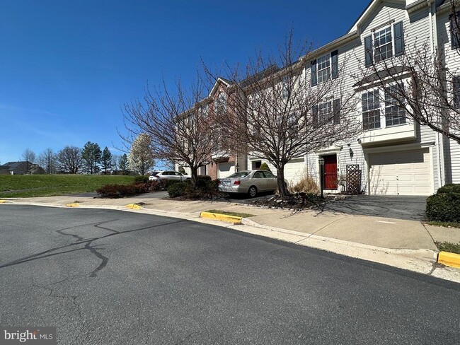 Building Photo - 25274 Gothic Square