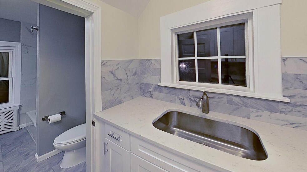 Building Photo - 73 Mill St