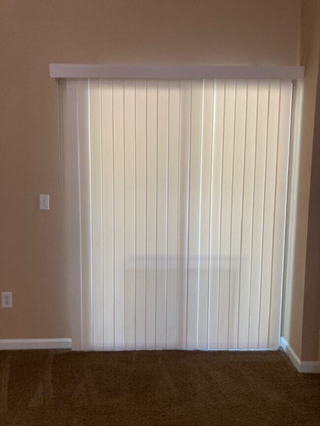 Building Photo - 7 Wells Pl