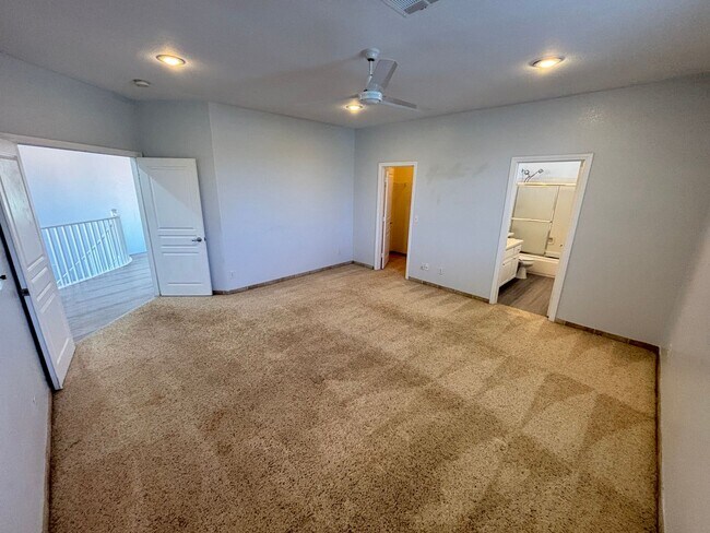 Building Photo - Elegant 4Bed/5Bath/3Car gated residence located near Silverado Ranch