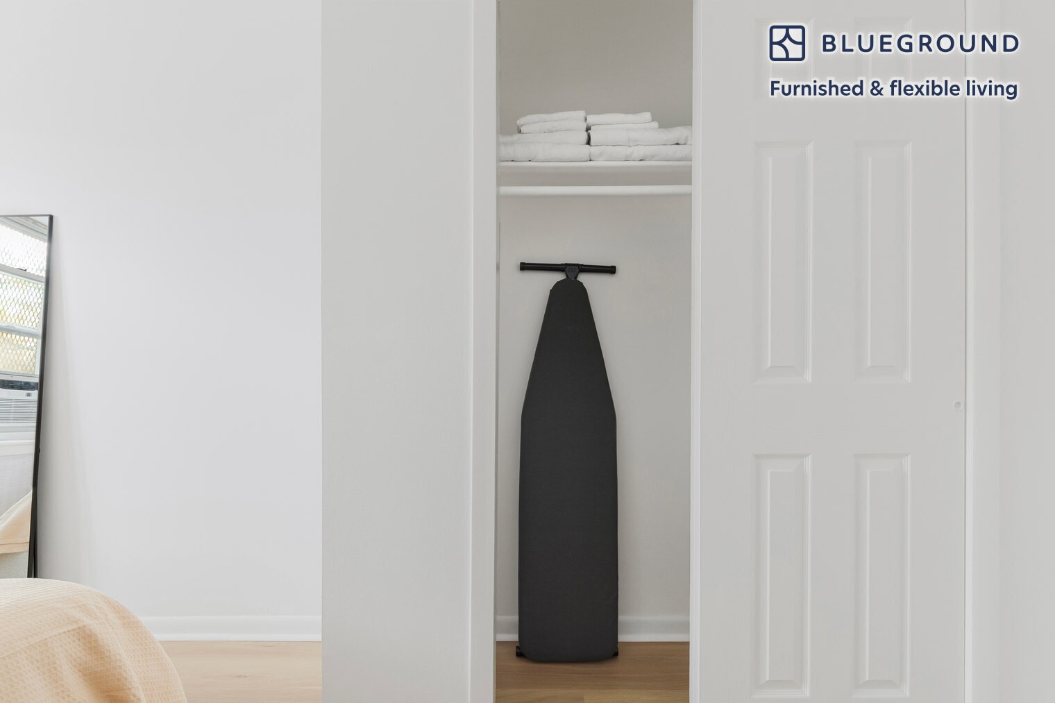 Building Photo - 327 E 10th St