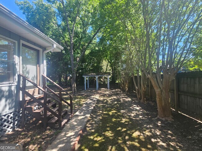 Building Photo - 2293 Lanier Pl
