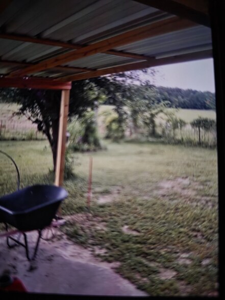 Building Photo - 255 Private Rd 3396