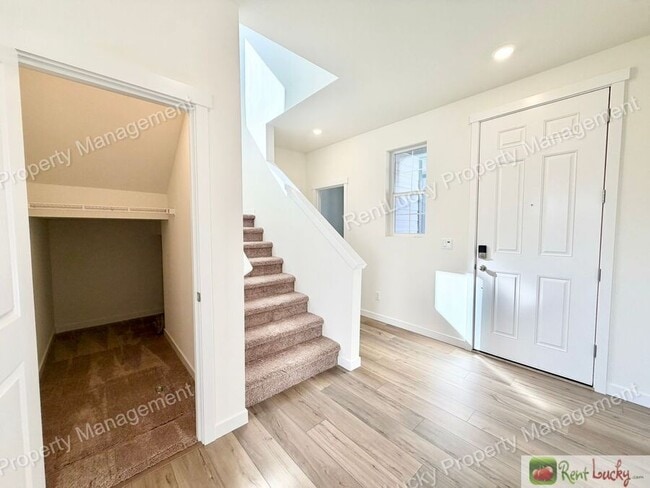Building Photo - 17106 126th St Ct E