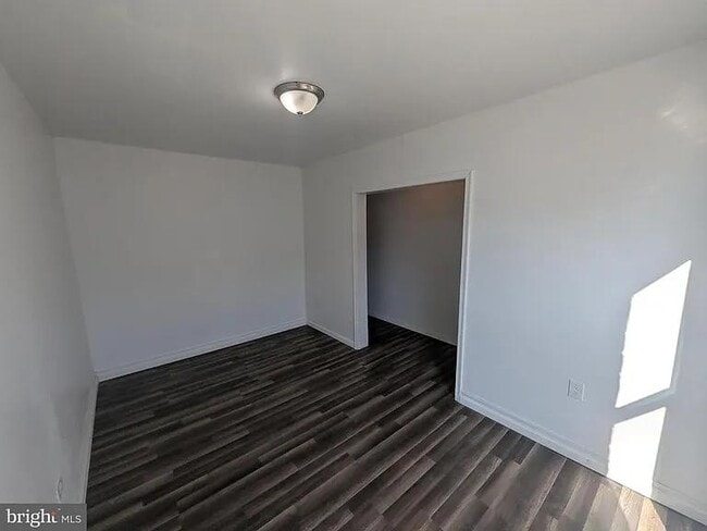 Building Photo - 430 S Smallwood St