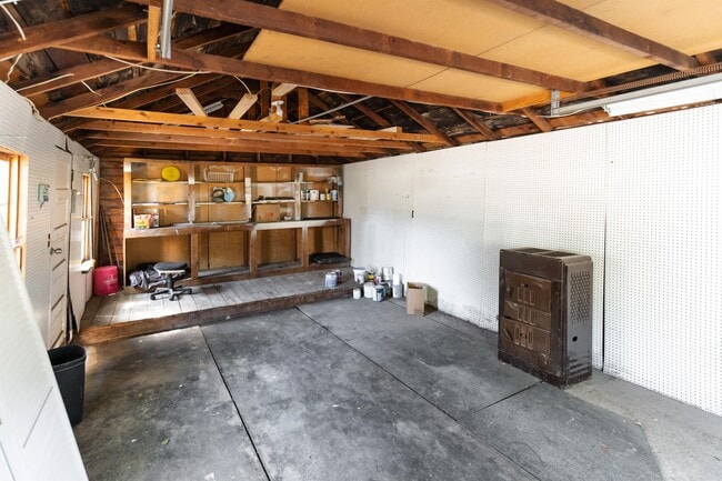 Building Photo - 643 N 200 E