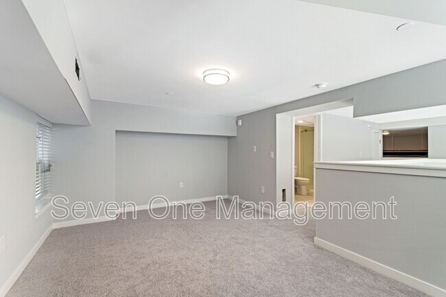 Building Photo - 4649 Umbria St
