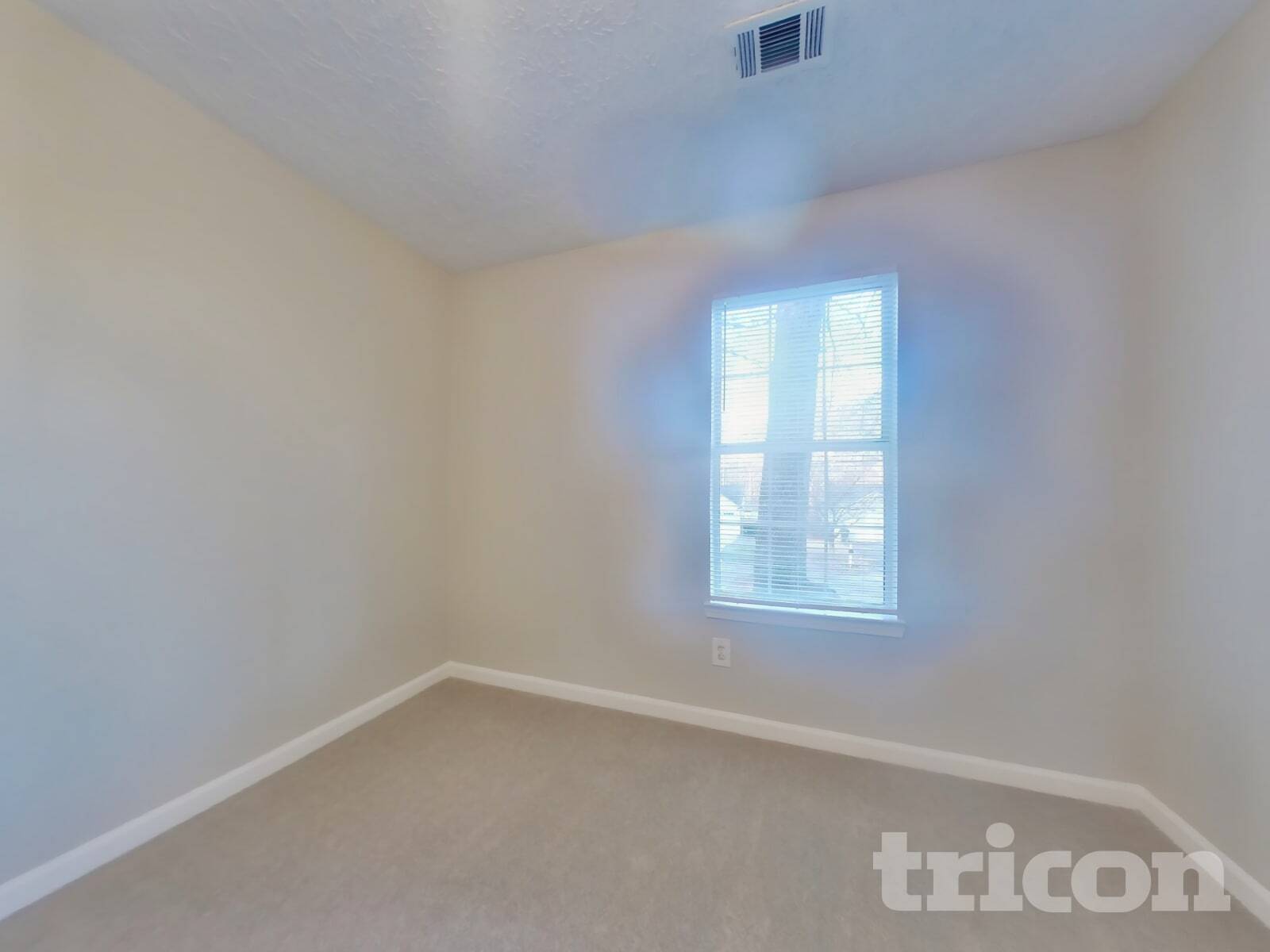 Building Photo - 620 Bluff Dr