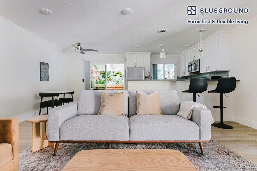 Building Photo - 854 Jordan Ave