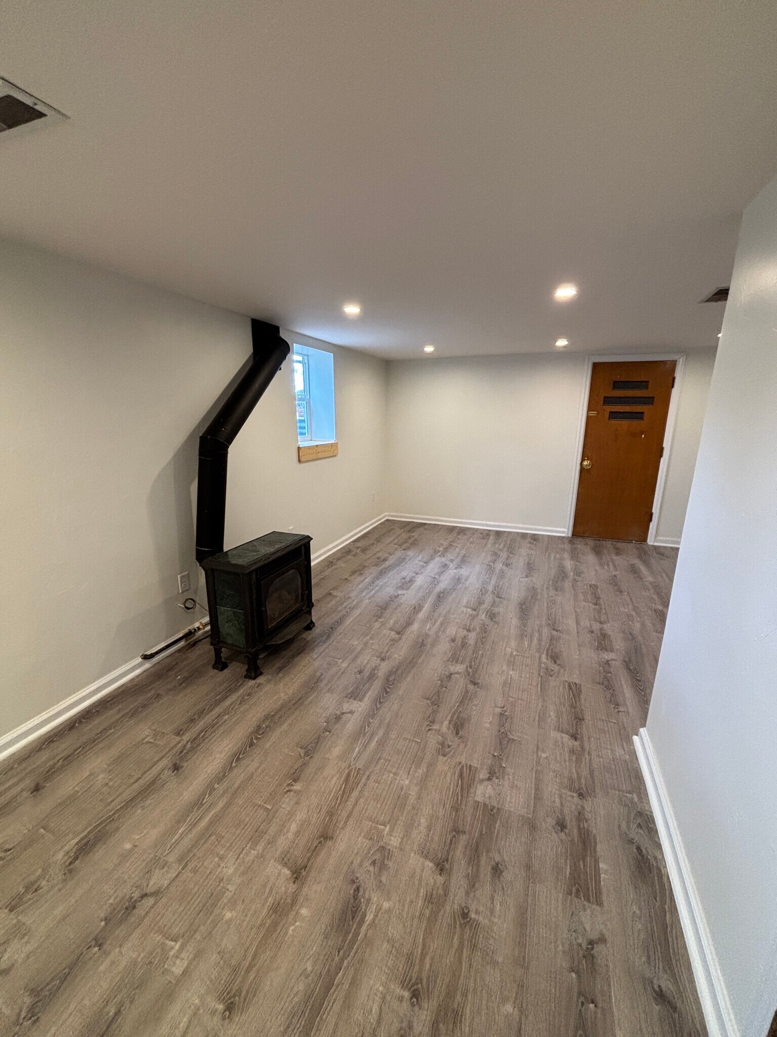 Building Photo - 506 S 14th Ave