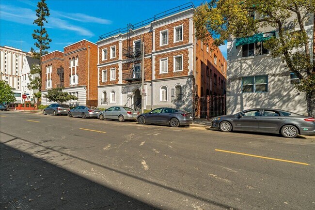 Building Photo - 118 N Westmoreland Ave