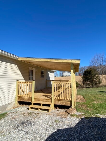 Building Photo - 1657 Tommy Dodson Hwy