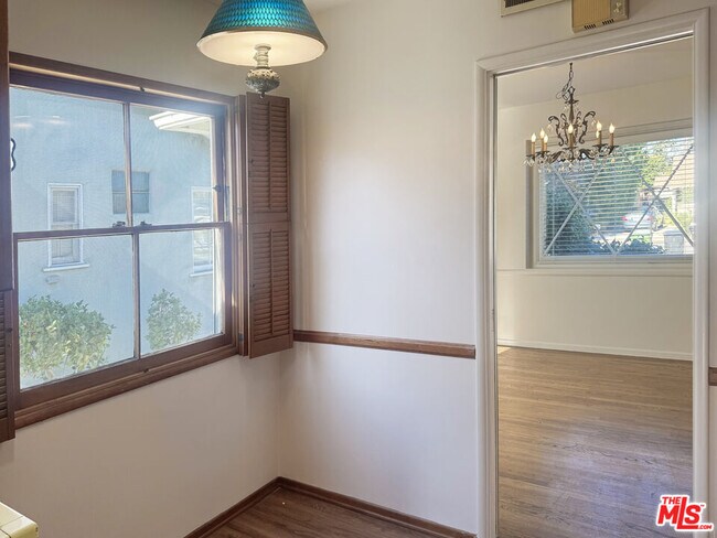 Building Photo - 13054 Hartsook St