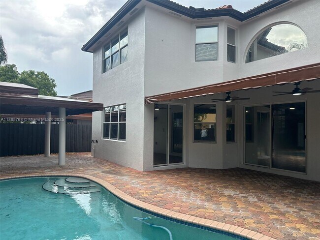 Building Photo - 5120 SW 159th Ave