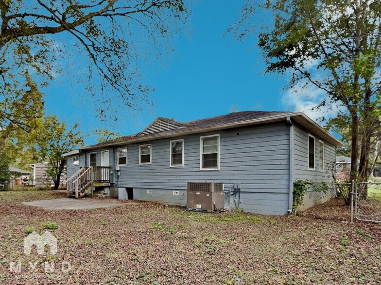 Building Photo - 5916 Ave P