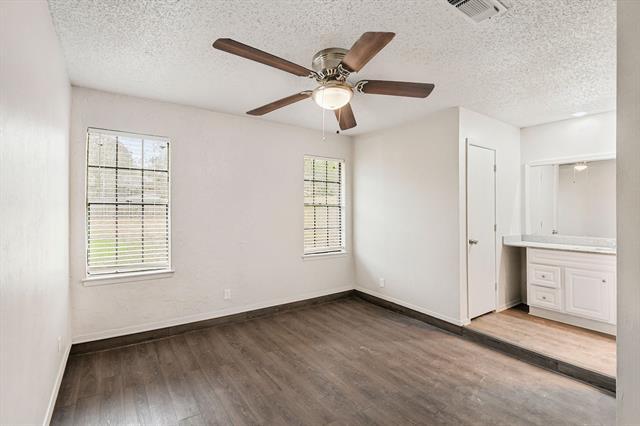 Building Photo - 2705 Warren Ln