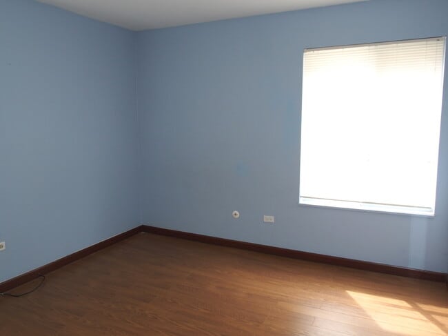 Building Photo - 6158 Knoll Way Dr