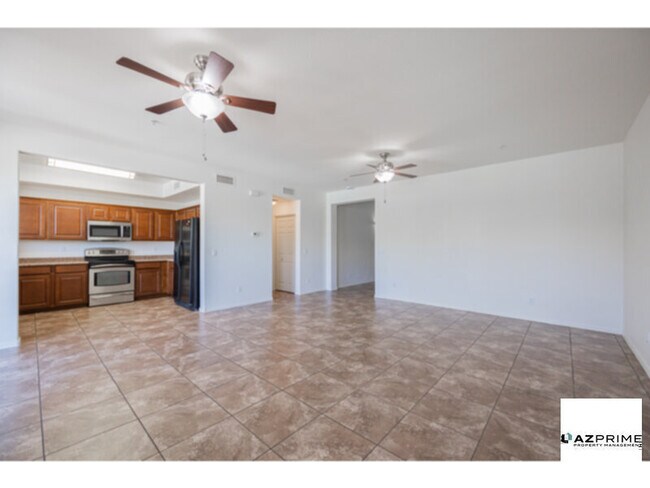 Building Photo - Premium 1/2 Split-Level Condo in Chandler ...
