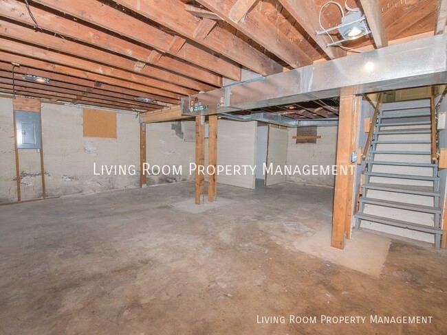 Building Photo - 1926 Fully Remodeled Farmhouse with a Fenc...