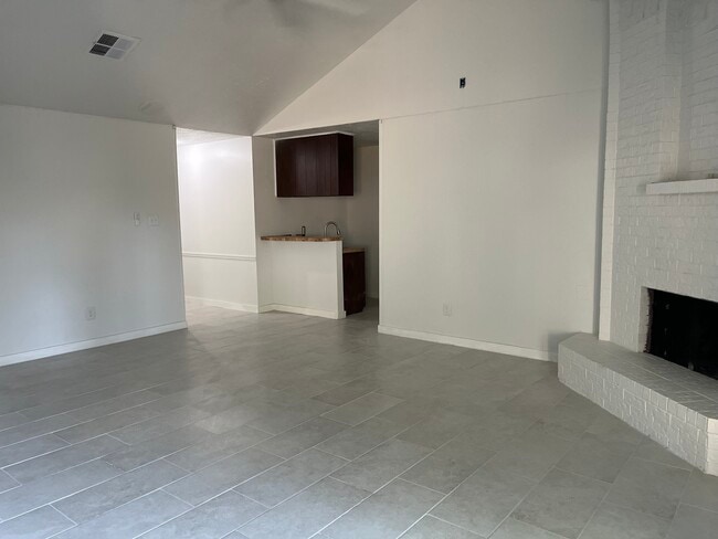 Building Photo - 4207 Comanche St