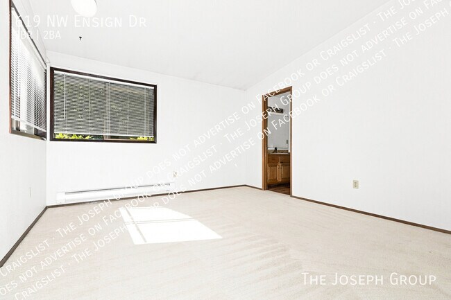 Building Photo - 619 NW Ensign Dr