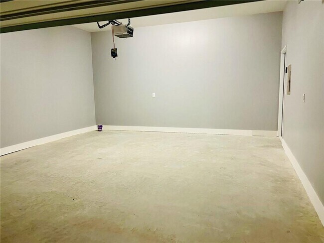 Building Photo - 15107 Ryman Rd