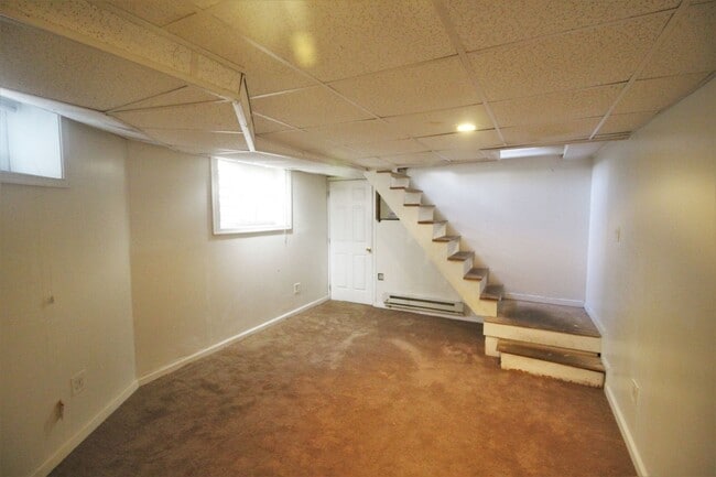 Building Photo - 2026/2027 JHU Off-campus housing for 2019 5bd/2ba w/ W/D! Available 6/9/26!