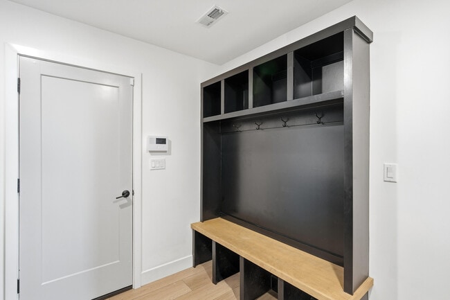 Building Photo - 1301 Haxby Ct