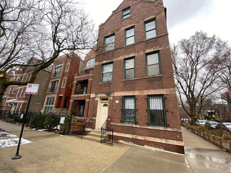 Building Photo - 2301 N Leavitt St