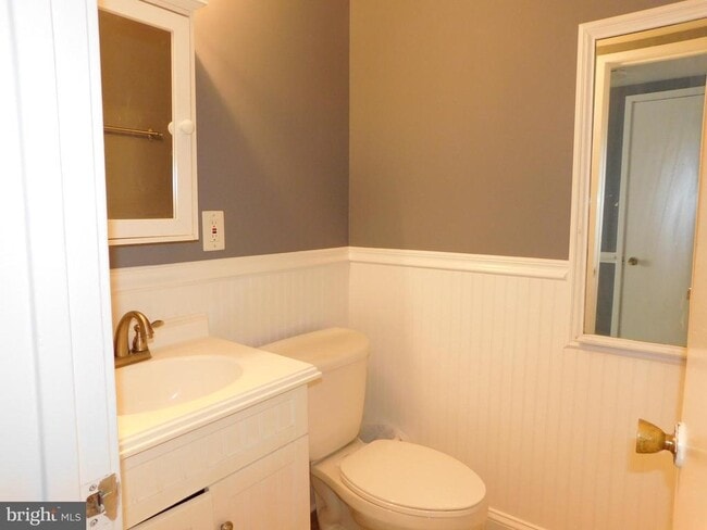 Building Photo - 9317 Woodlea Ct
