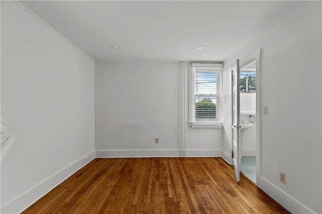 Building Photo - 41 Freeborn St
