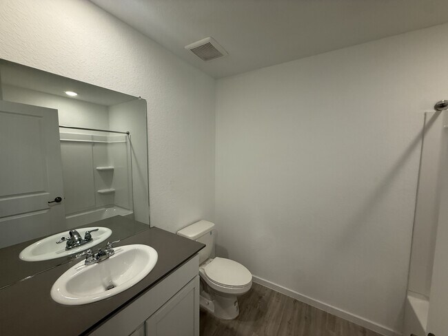 Building Photo - 10727 Vesta Curv