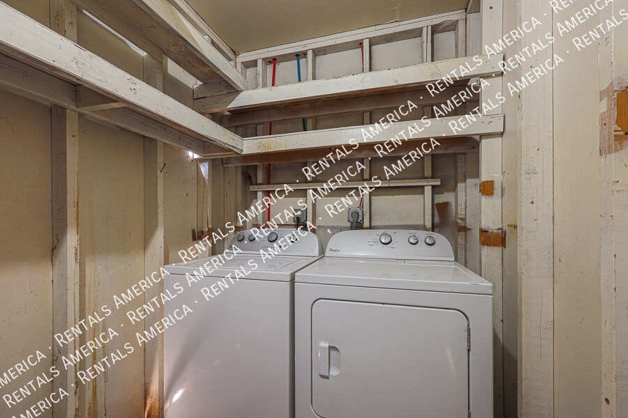 Building Photo - 335 E Papago Dr