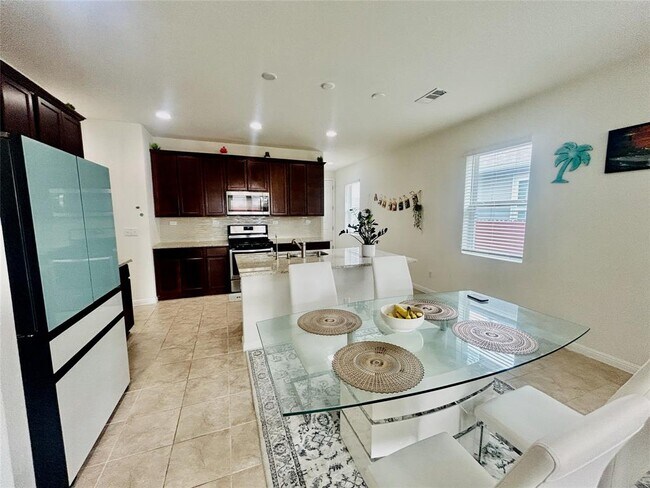 Building Photo - 428 Gaida Loop