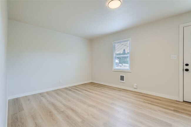 Building Photo - New Price!! Newly Remodeled 2BR/1BA House ...