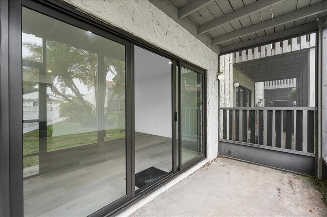 Building Photo - 11525 8th Way N