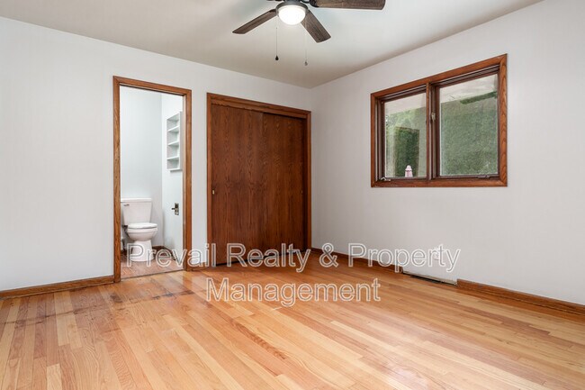 Building Photo - 5418 Tam O Shanter Dr