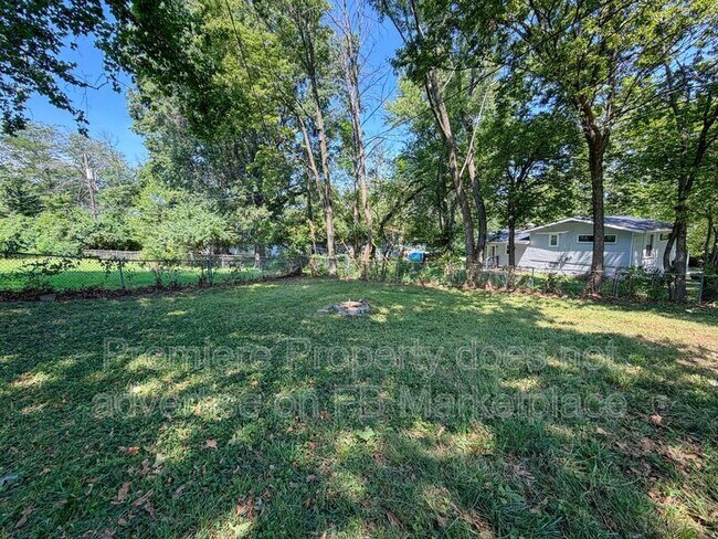 Building Photo - 6306 Fairlane Dr