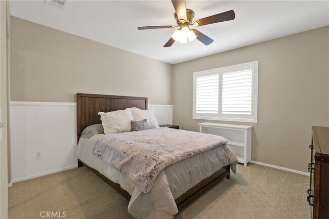 Building Photo - 13713 Turf Paradise St