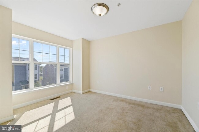 Building Photo - 4122 Orchard Ridge Blvd