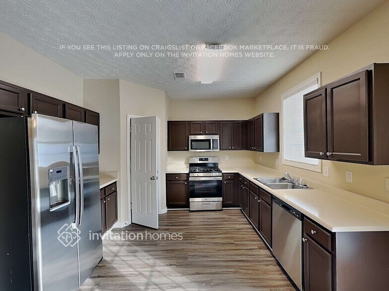 Building Photo - 3627 Rip Rap Dr