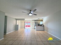 Building Photo - 4 miles from Hurlburt Field, 3 Bedroom beautiful home!