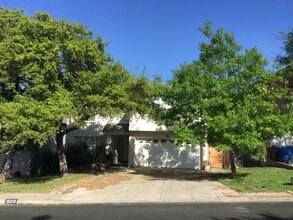 Building Photo - 10318 Wilderness Gap