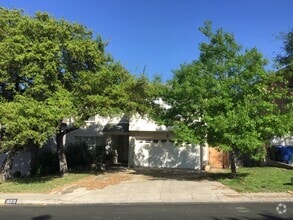 Building Photo - 10318 Wilderness Gap