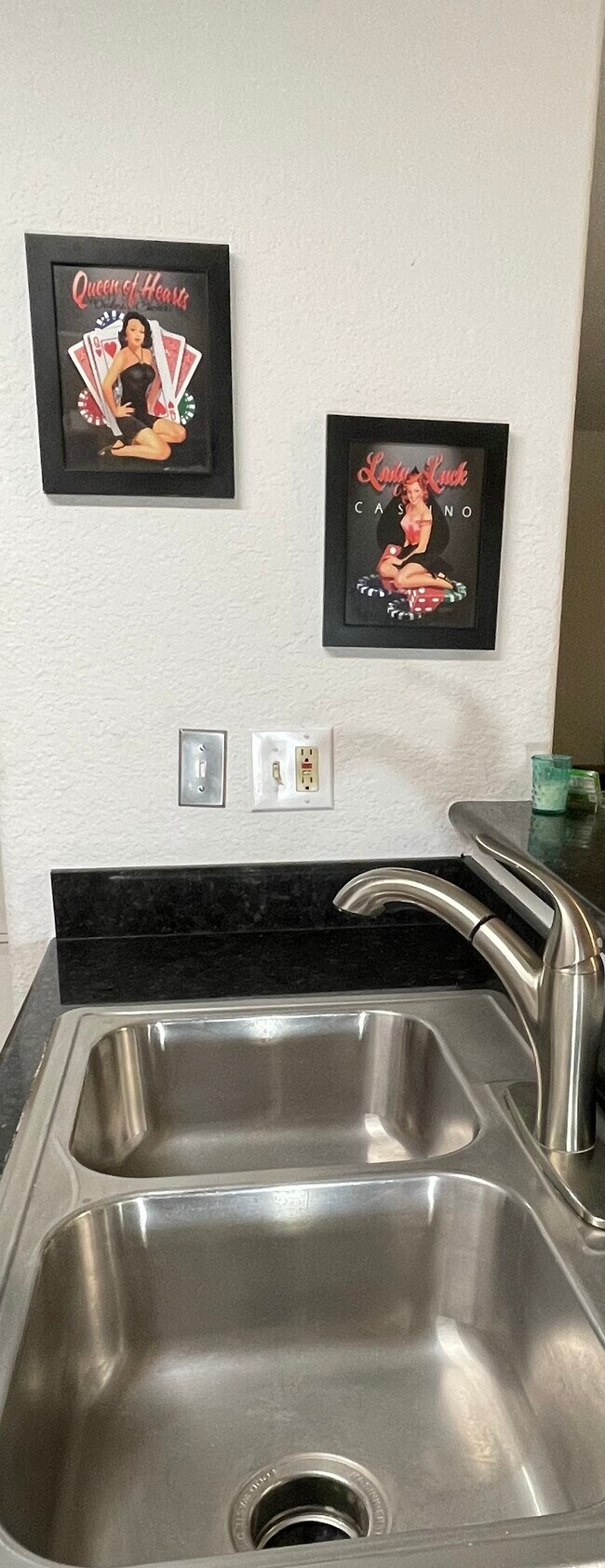 Full Kitchen - 1800 Edmond St