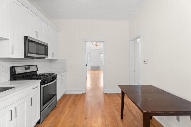 Building Photo - 103 Sanford Pl